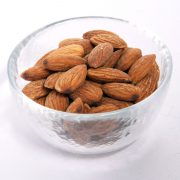 Mandelbaum im Garten pflanzen und pflegen